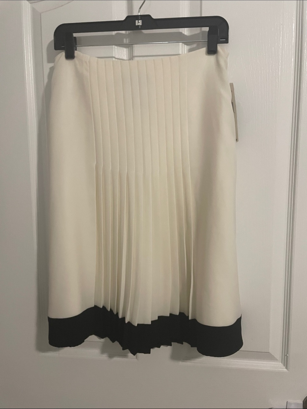 Ralph Lauren Cream Pleated A-Line Skirt with Black Hem